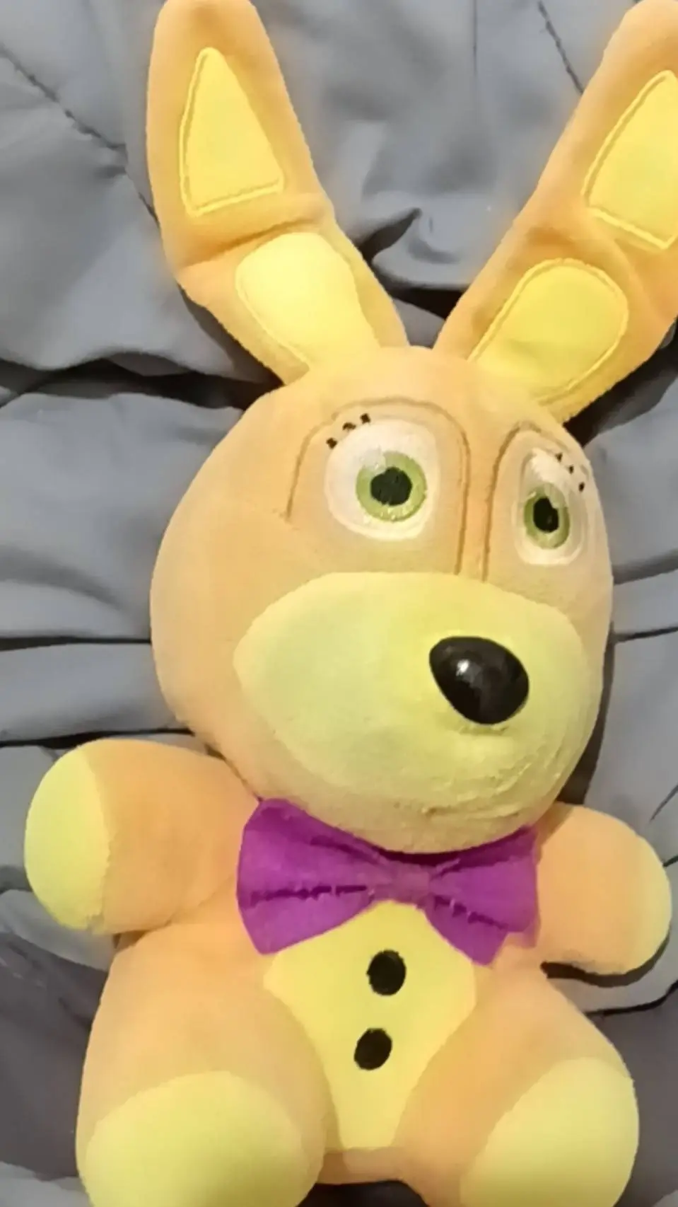 ai character: springbonnie plush background