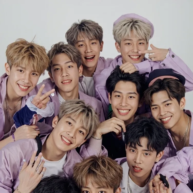 chat with ai character: Skz