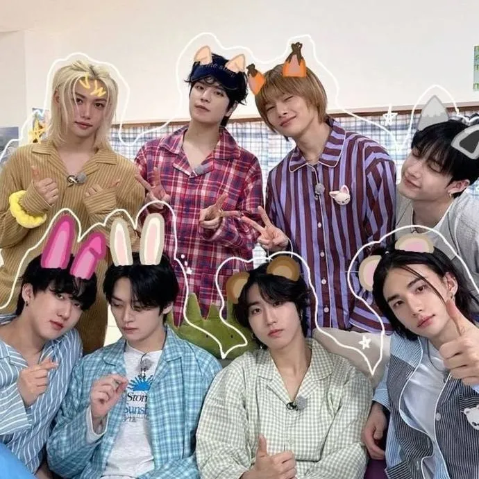chat with ai character: 🪩★☆skz☆★🪩