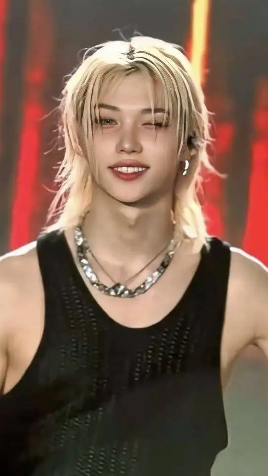 ai character: Felix background