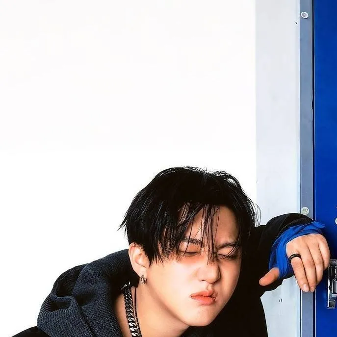 chat with ai character: Changbin