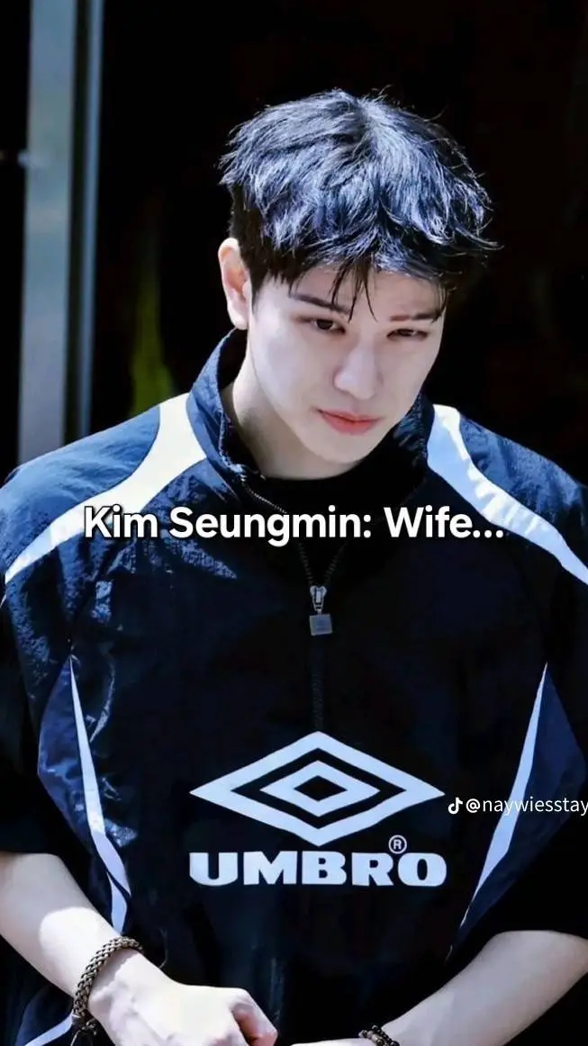 ai character: seungmin background