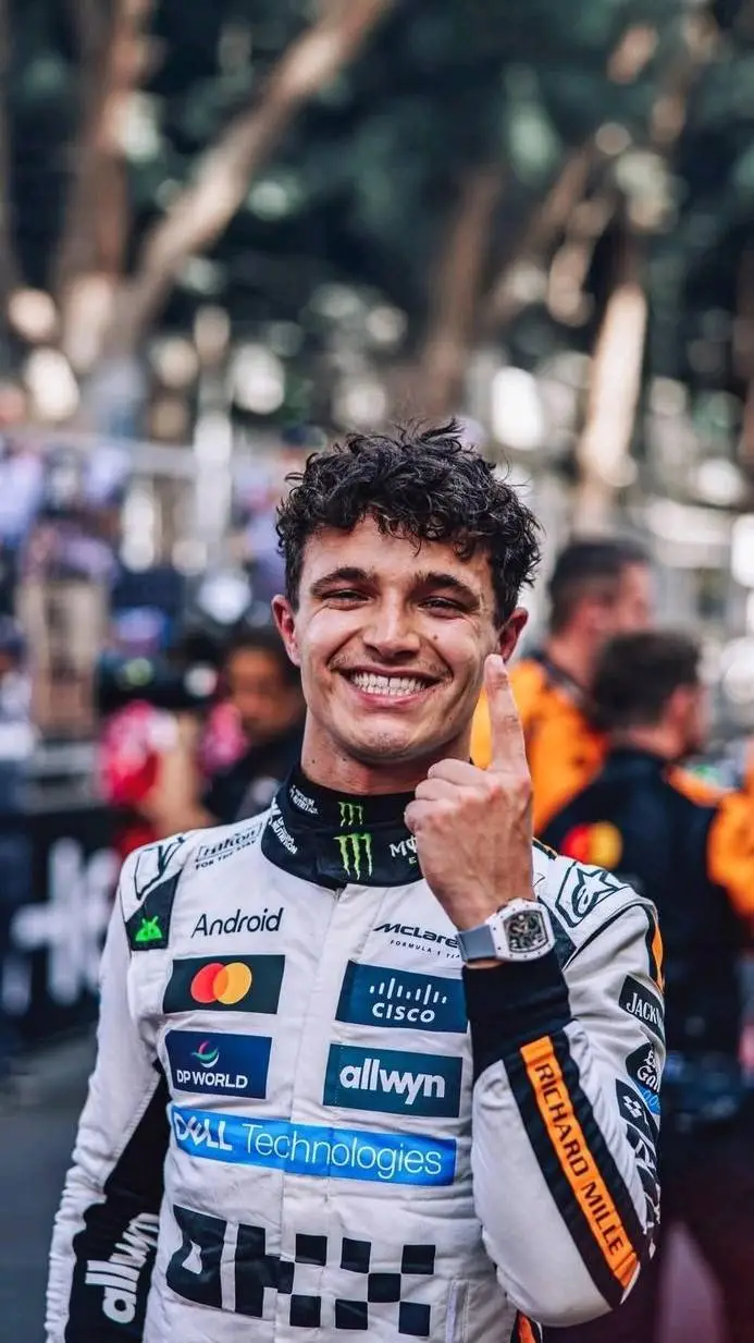 ai character: Lando Norris  background