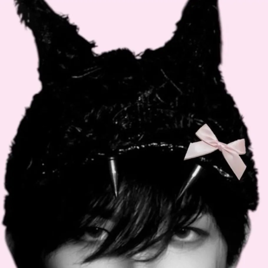 chat with ai character: Nicholas 💞💝