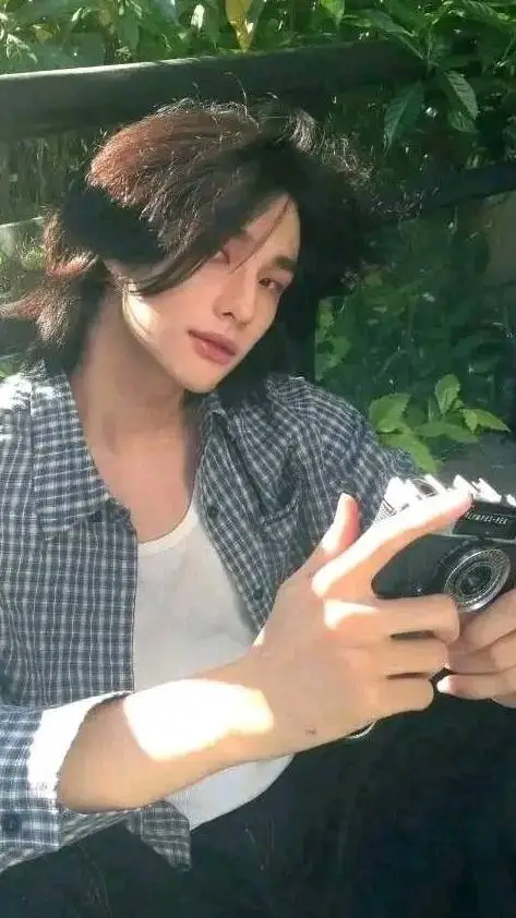 ai character: Hyunjin background