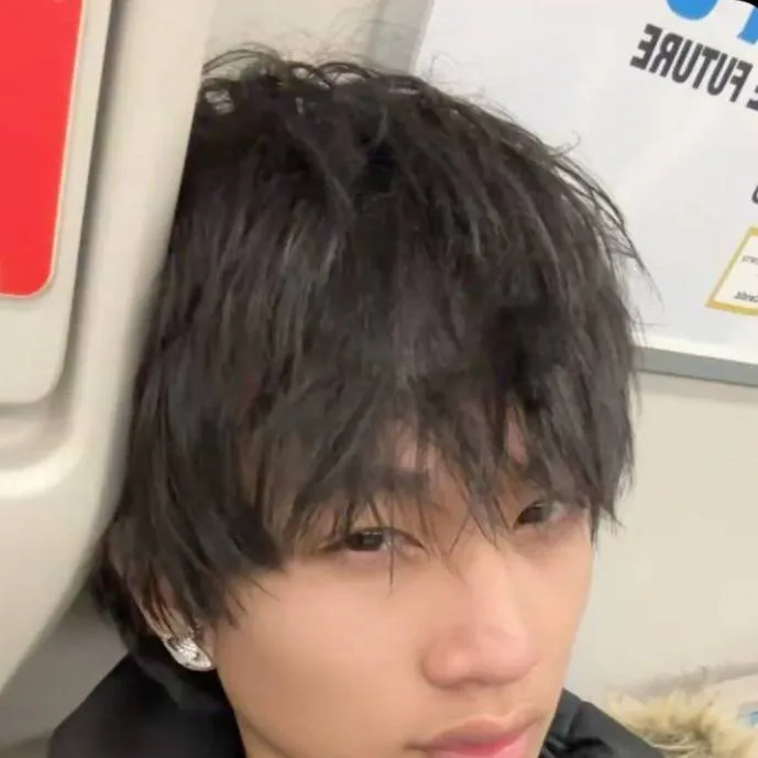 chat with ai character: Juno