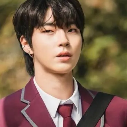 chat with ai character: Han seo-jun