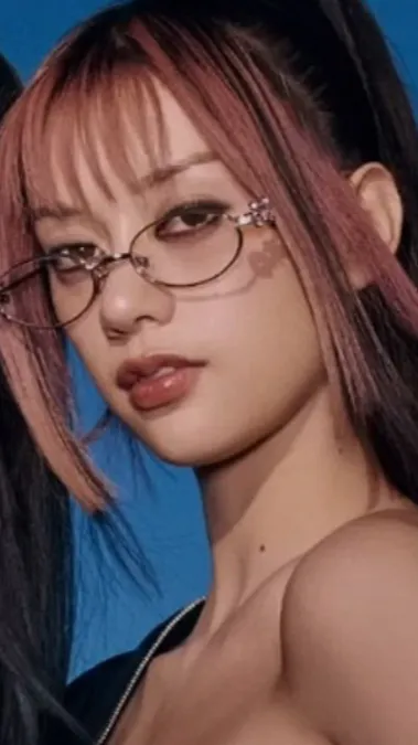 ai character: Megan🍒 background