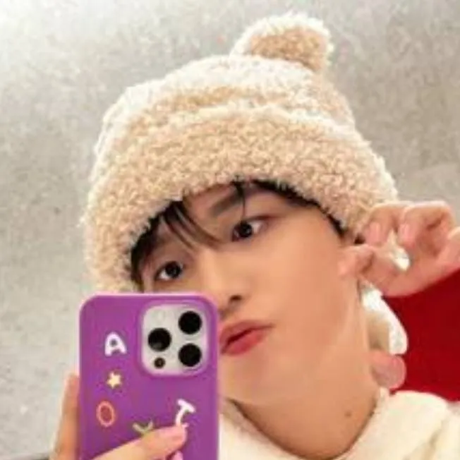 chat with ai character: Minjo