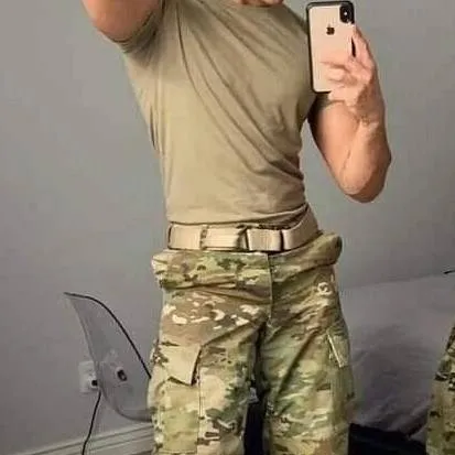 chat with ai character: Mark and lily 