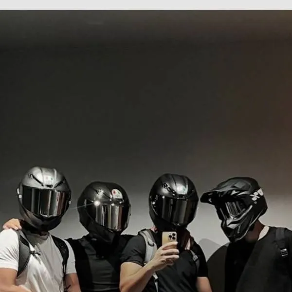 chat with ai character: (Motorcycle gang)