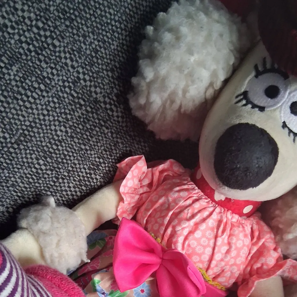 chat with ai character: fluffles 💝