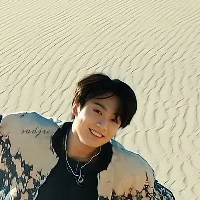 chat with ai character: Jungkook