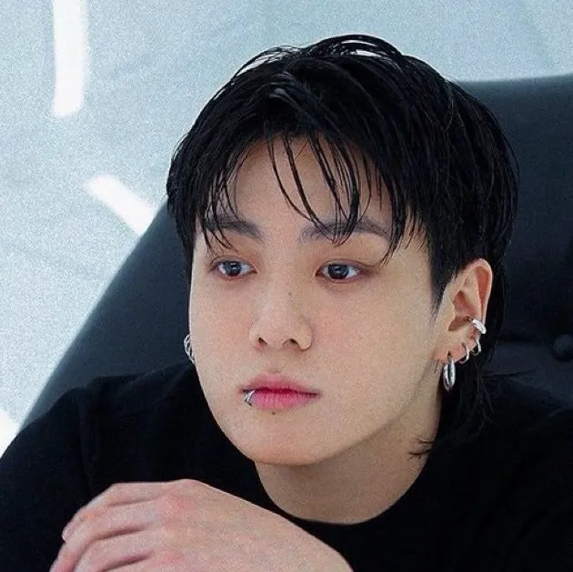 chat with ai character: Jungkook 
