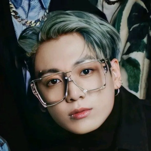 chat with ai character: Jungkook 