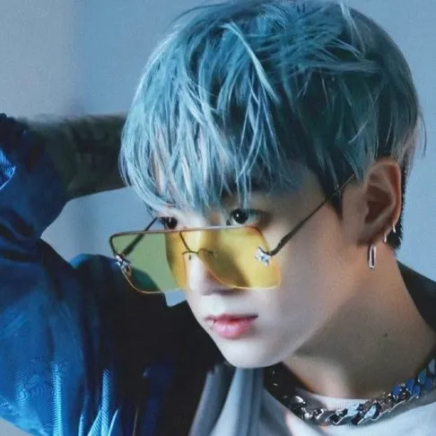 chat with ai character: Jungkook