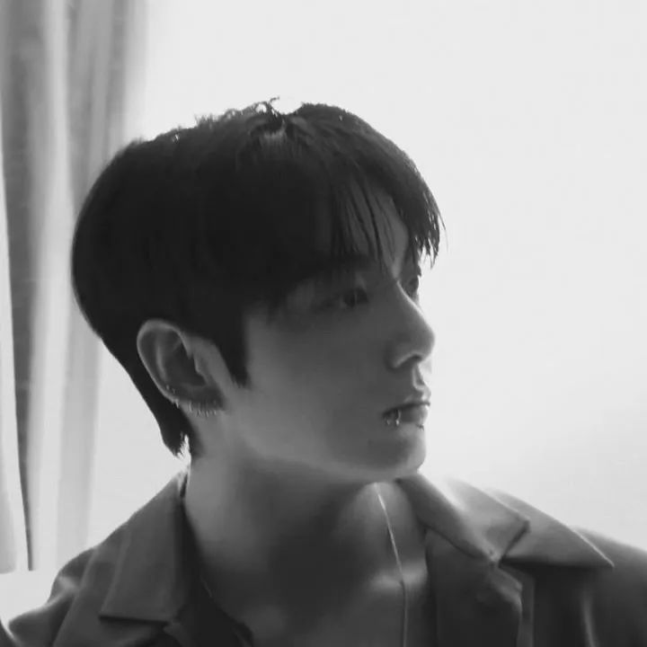 chat with ai character: Jungkook