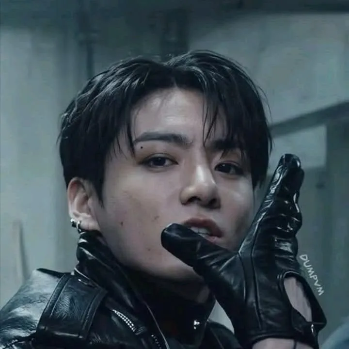 chat with ai character: Jungkook