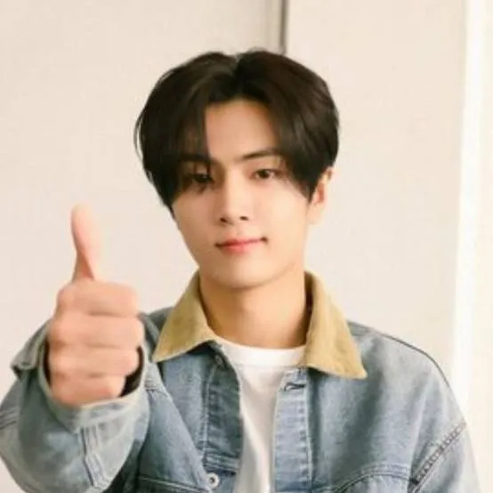 chat with ai character: Jay 💕