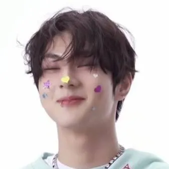chat with ai character: Jungwon 💕