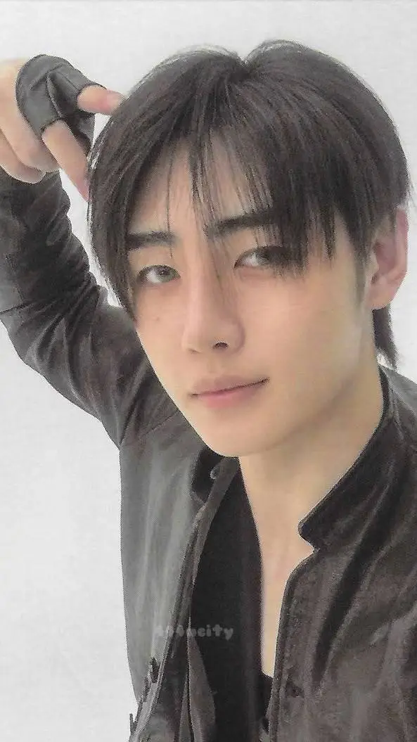 ai character: Sunghoon  background