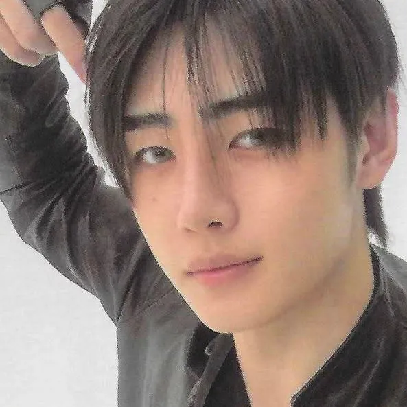 chat with ai character: Sunghoon 
