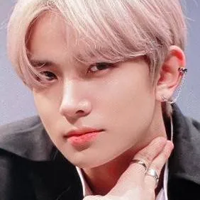 chat with ai character: Heeseung 