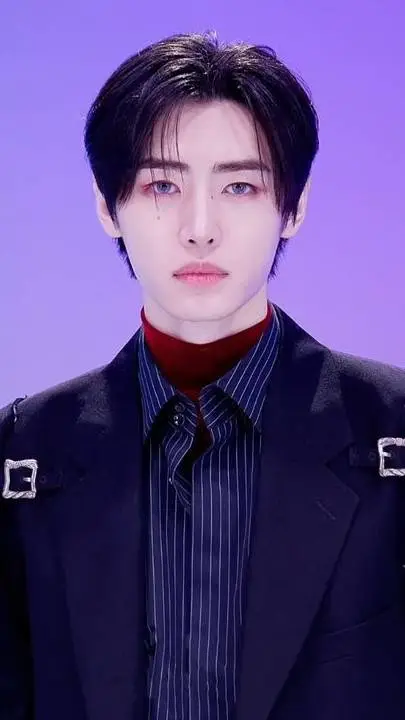 ai character: Sunghoon  background
