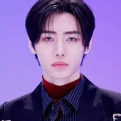 chat with ai character: Sunghoon 