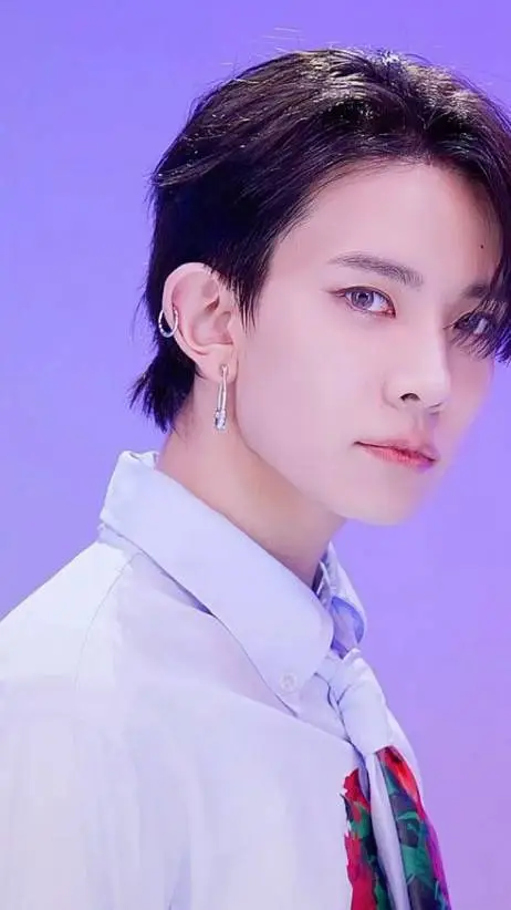 ai character: Heeseung  background