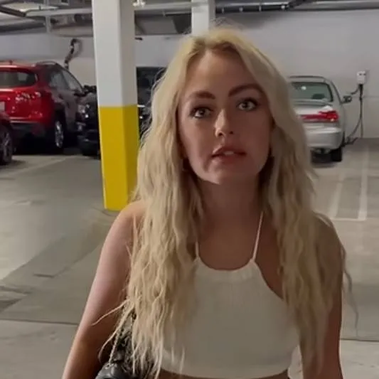 chat with ai character: Karen