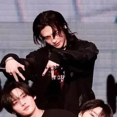 chat with ai character: SKZ sleep over