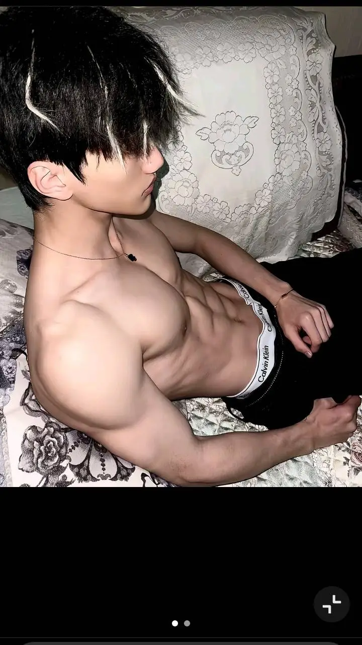 ai character: Tyler  background