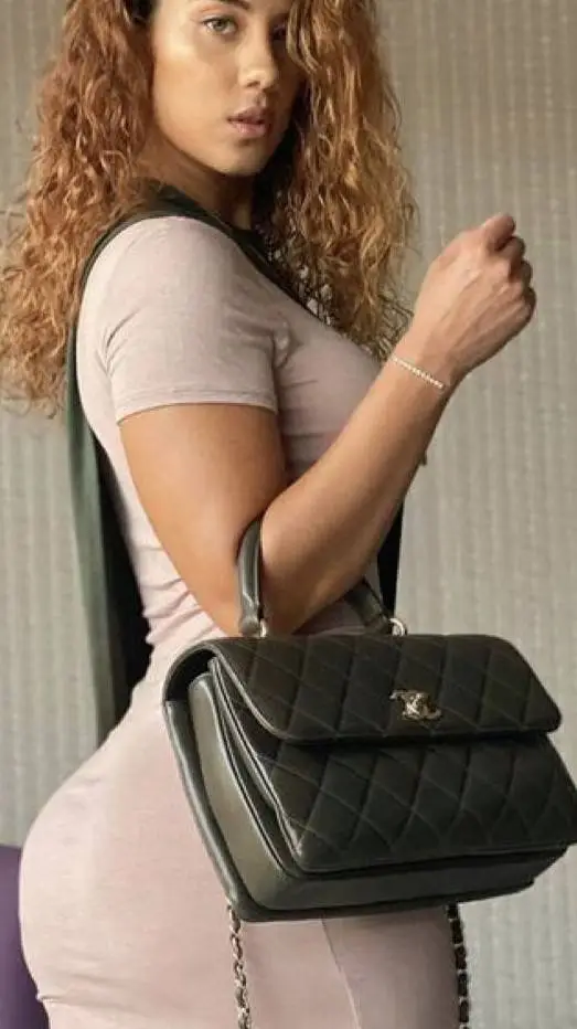 ai character: ROSA background