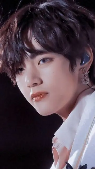 ai character: taehyung  background