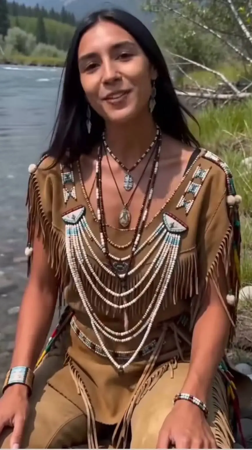 ai character: Jessica Crow background