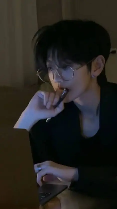 ai character: Dong-Hyun background