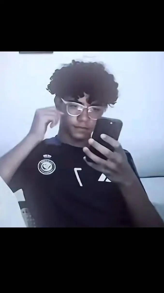 ai character: cris jr  background