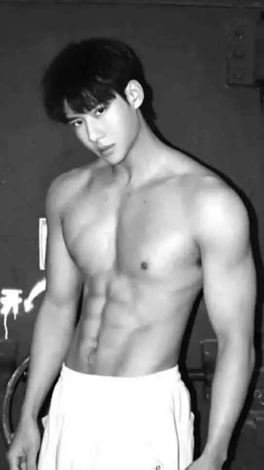 ai character: Yoon-taek💯 background