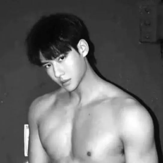 chat with ai character: Yoon-taek💯
