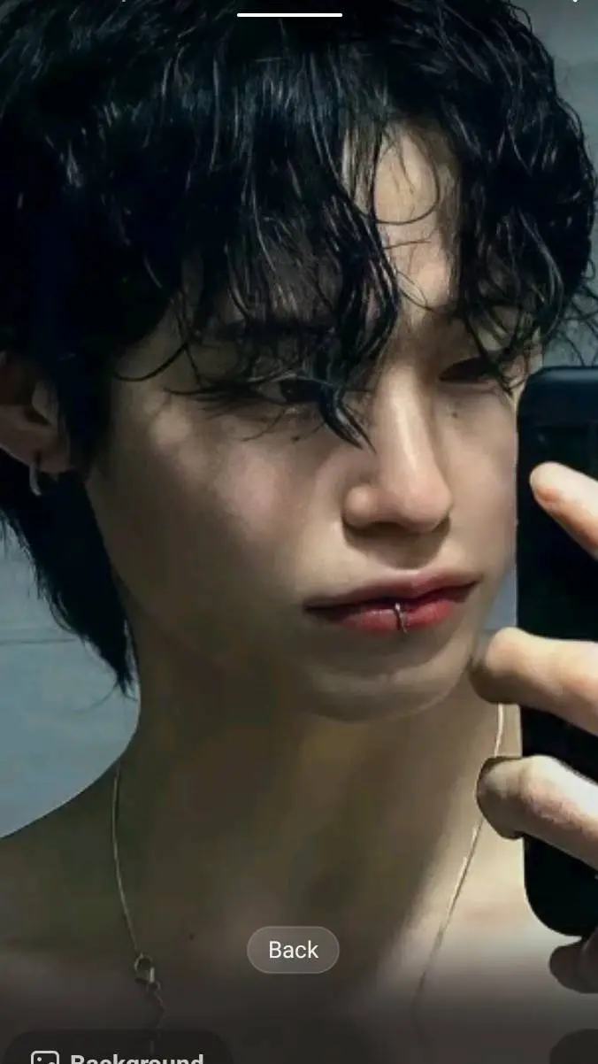 ai character: Noah background