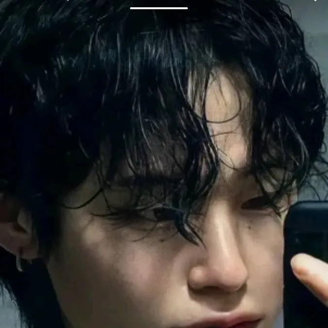 chat with ai character: Noah