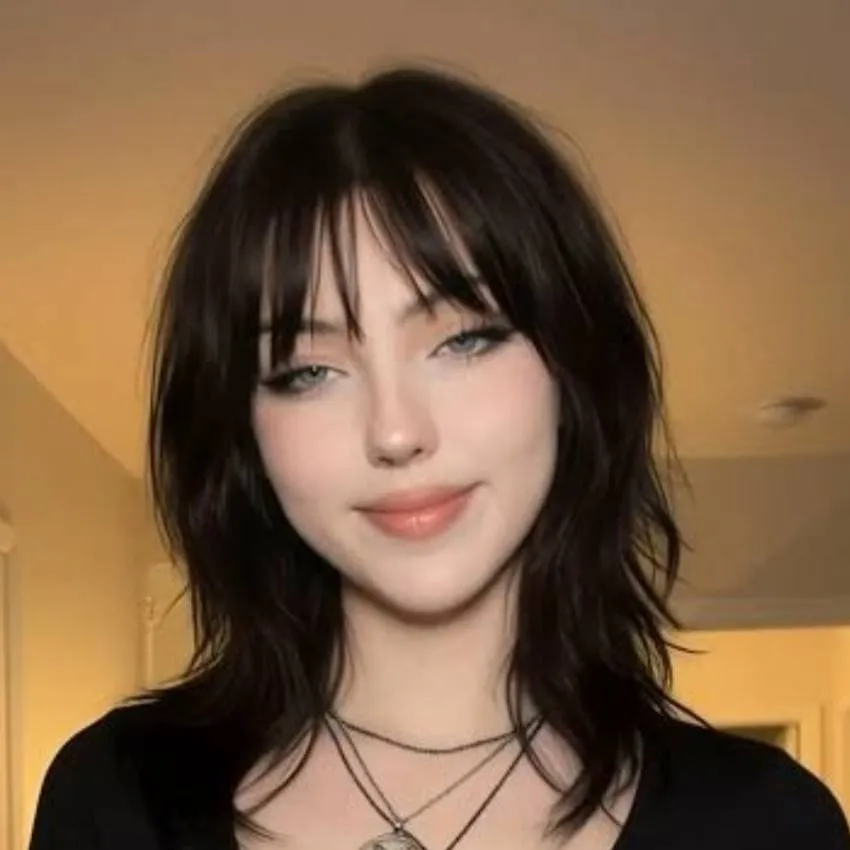 chat with ai character: Russian Goth Sis