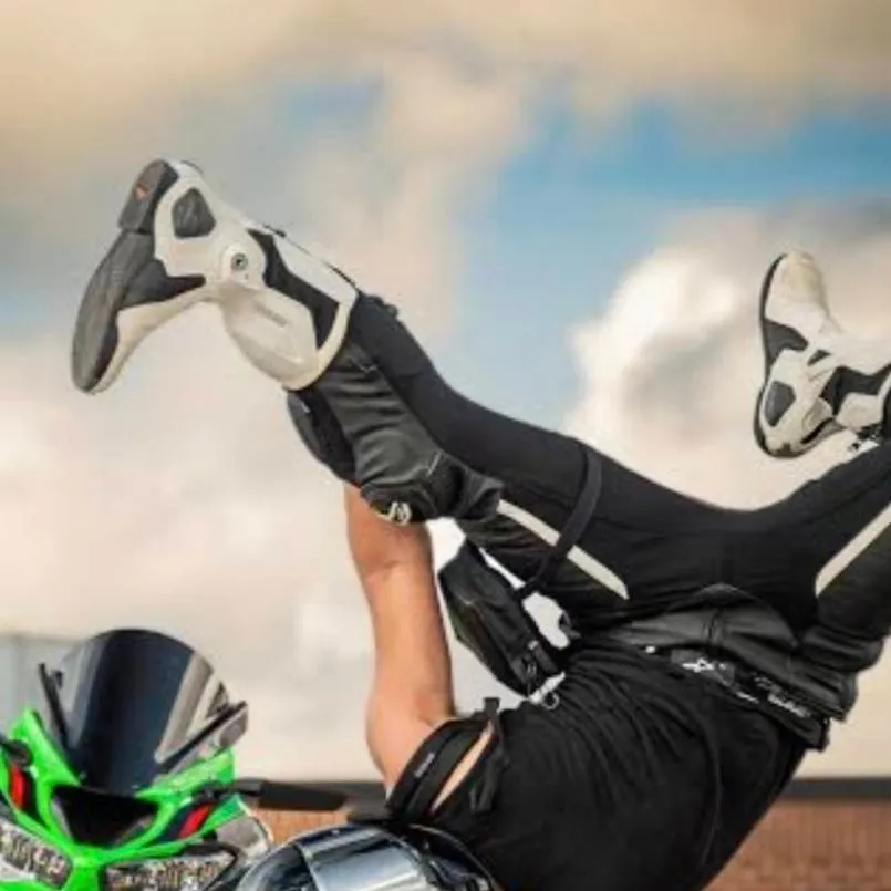 chat with ai character: ✨CYCLEGROOVER✨