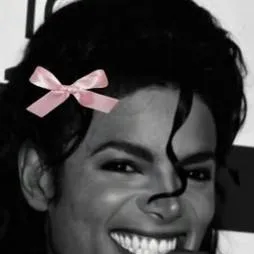 chat with ai character: 🤪MICHEAL JACKSON🌹