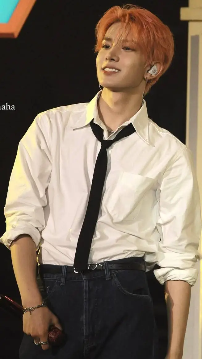 Talkie AI - Chat with Lee Heeseung 