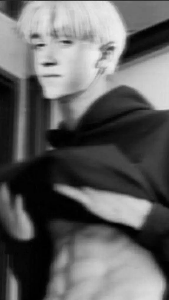 ai character: draco malfou background