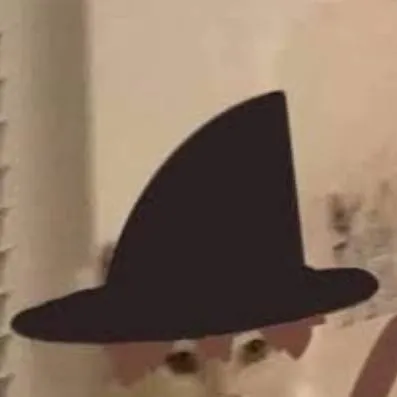 chat with ai character: Halloween🎃👻🍬 