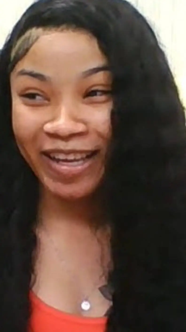 ai character: Mariah  background