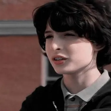 chat with ai character: Mike Wheeler